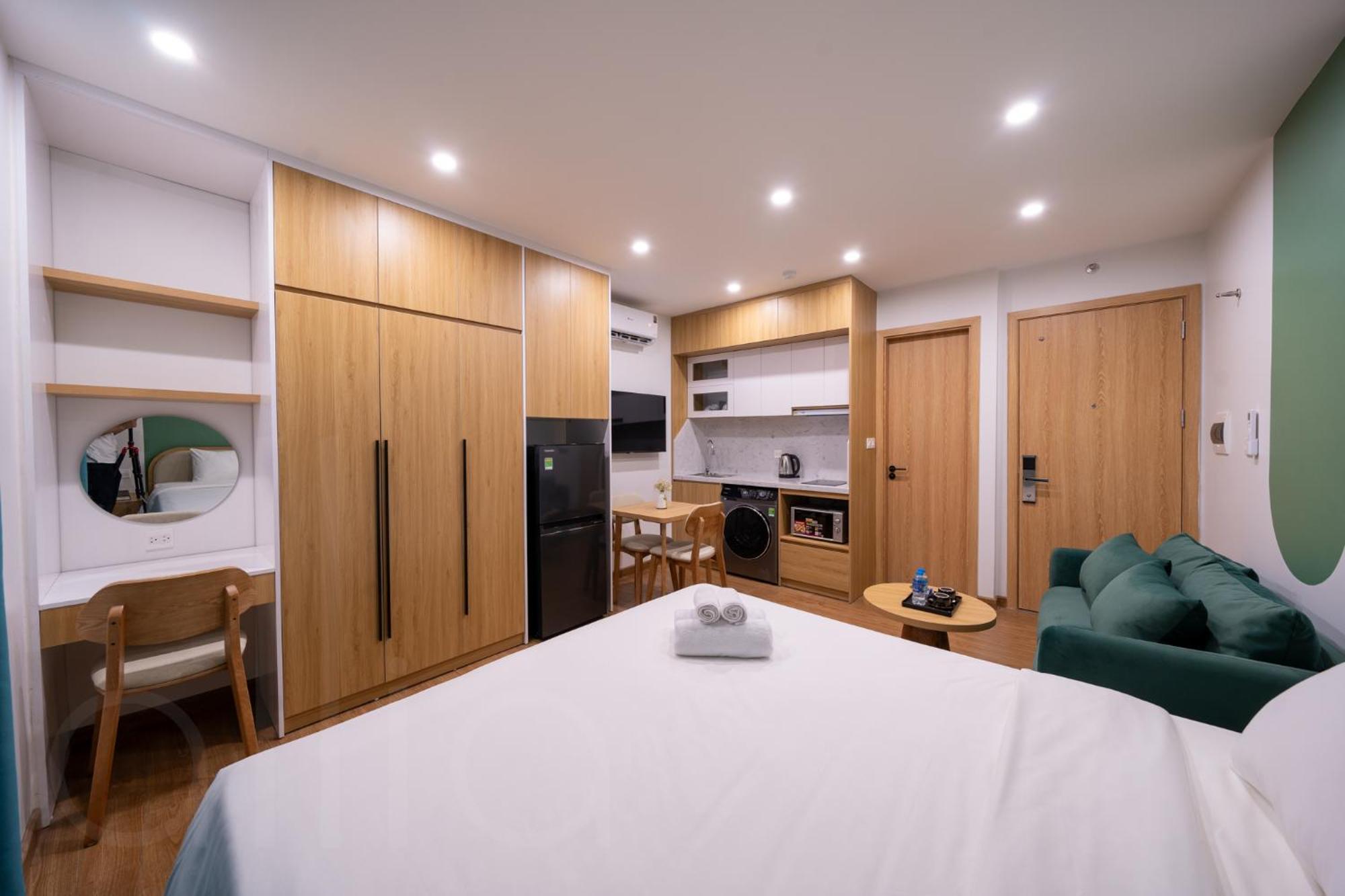 Moonlit Serviced Apartment ハノイ市 エクステリア 写真